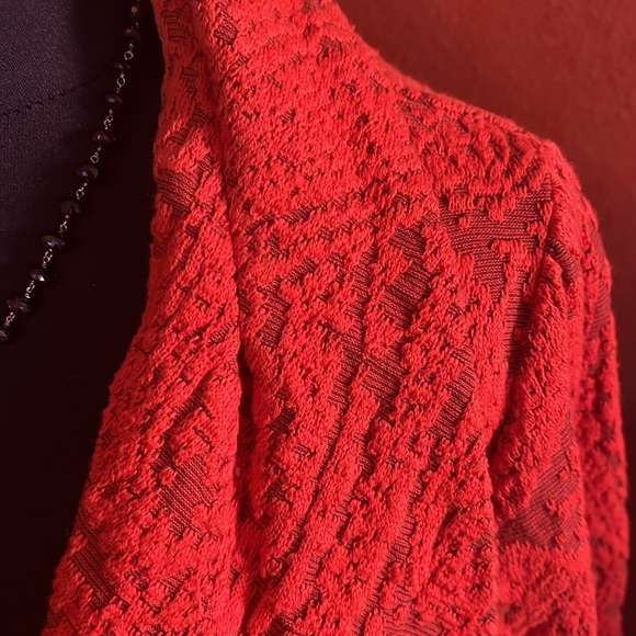 Orange paisley light zipped sweater w shawl collar. - Picture 4 of 10